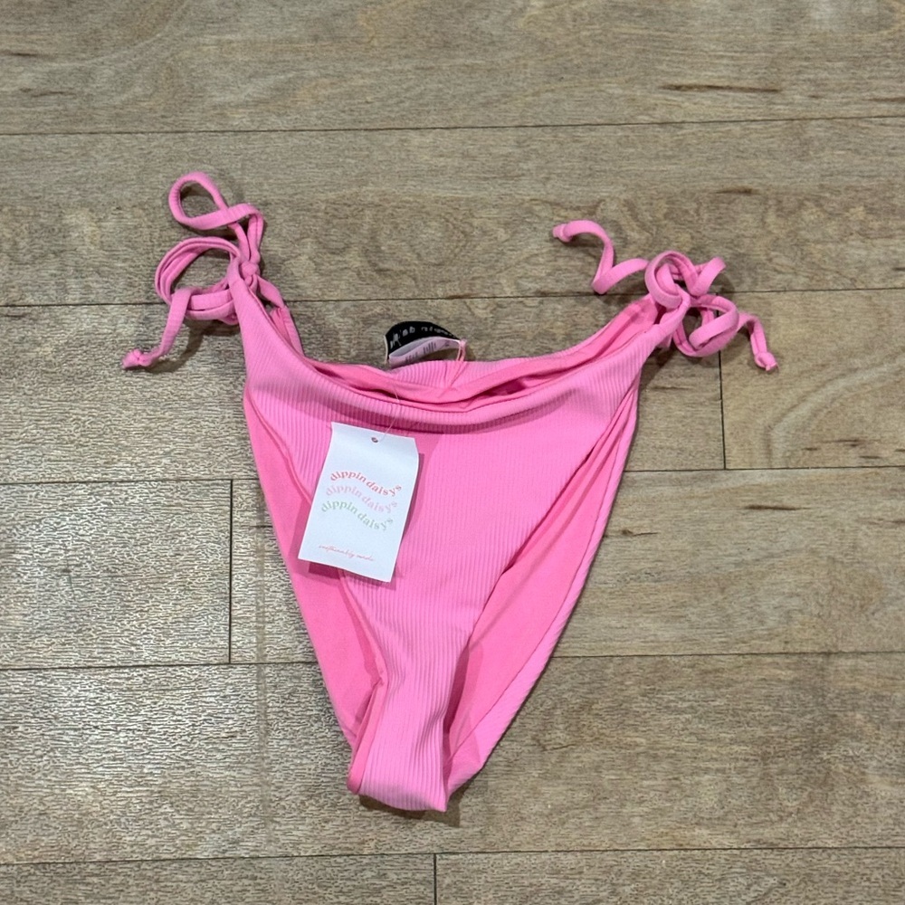 NWT Drippin Daisys Pink Tie Bikini Bottoms Size Large